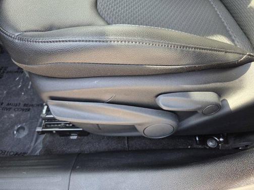 Diamond Black 2026 Jeep Compass Latitude