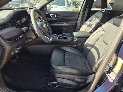 Fathom Blue Pearlcoat 2026 Jeep Compass Latitude