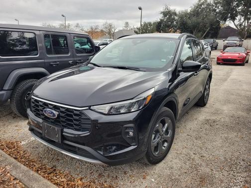 2025 Ford Escape ST-Line Select