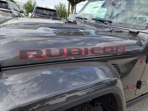 Granite Crystal Clearcoat Metallic 2026 Jeep Gladiator Rubicon