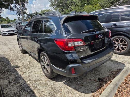 Crystal Black Silica 2019 Subaru Outback 2.5i Limited