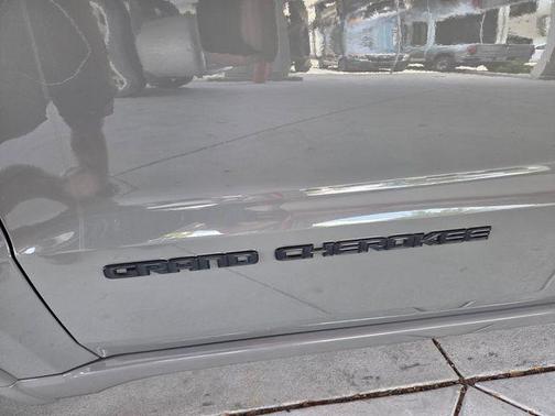 Sting Gray Clearcoat 2020 Jeep Grand Cherokee Altitude