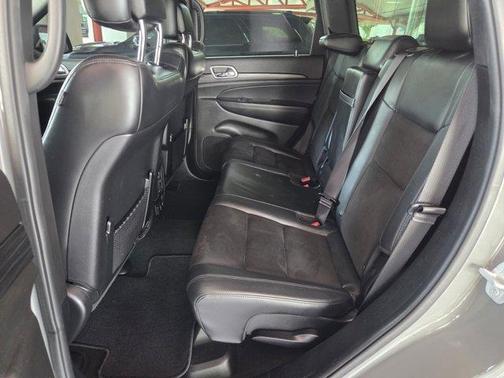 Sting Gray Clearcoat 2020 Jeep Grand Cherokee Altitude