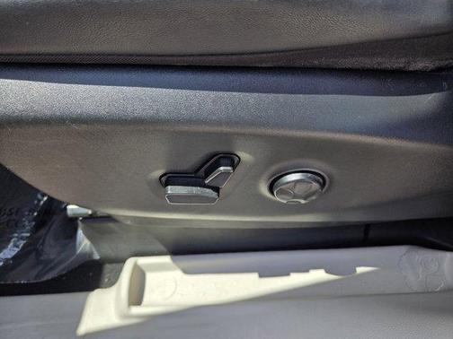 Diamond Black 2024 Chrysler Pacifica Hybrid Select