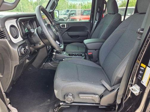 Black Clearcoat 2026 Jeep Wrangler Sport