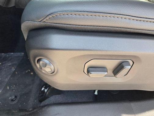 Black Clearcoat 2026 Jeep Wrangler Sahara