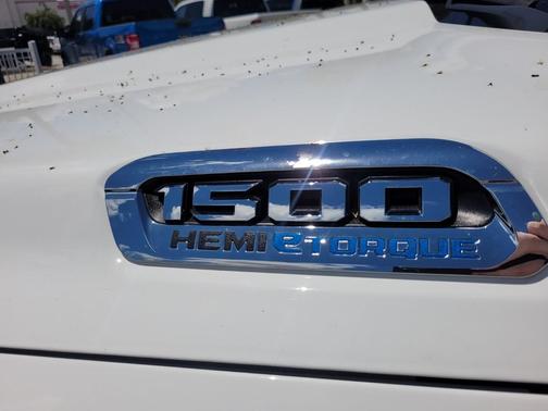 2024 RAM 1500 Tradesman Crew Cab 4x2 57' Box