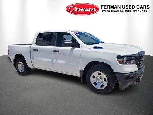 2024 RAM 1500 Tradesman Crew Cab 4x2 57' Box
