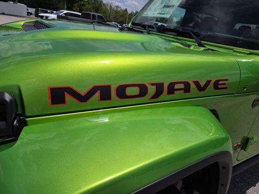 Mojito! Clearcoat 2026 Jeep Gladiator Mojave