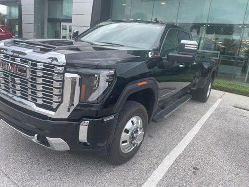 Onyx Black 2024 GMC Sierra 3500 Denali