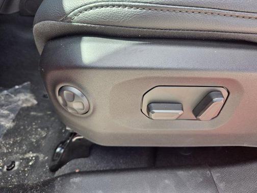 Firecracker Red Clearcoat 2026 Jeep Wrangler Sahara