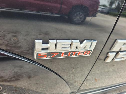 2015 RAM 1500 SLT