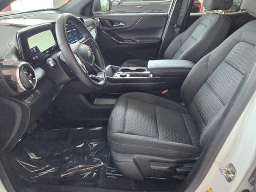 Summit White 2026 Chevrolet Equinox LT