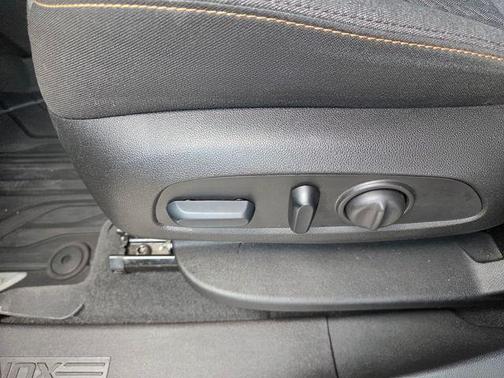 Mosaic Black Metallic 2024 Chevrolet Equinox LT