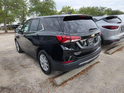 Mosaic Black Metallic 2024 Chevrolet Equinox LT