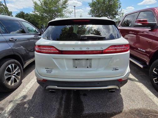 White Platinum Clearcoat Metallic 2015 Lincoln MKC Base