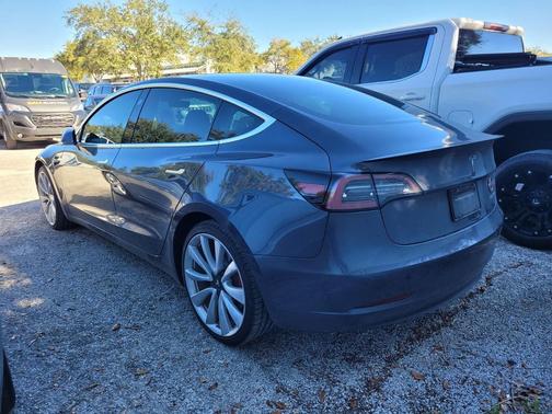 2019 Tesla Model 3 Performance