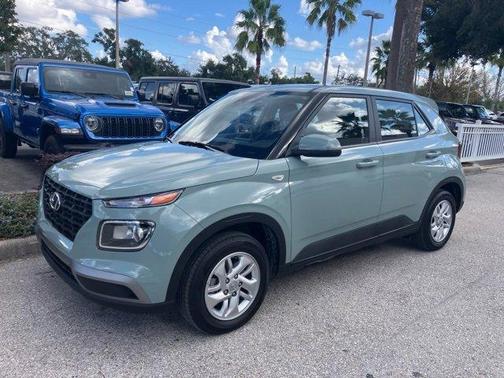 2025 Hyundai VENUE SE