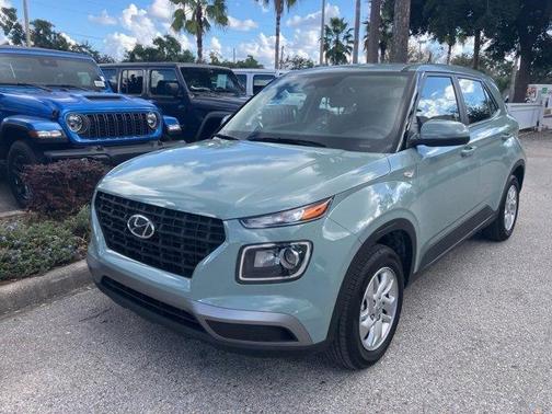 2025 Hyundai VENUE SE