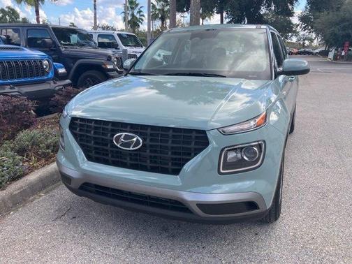 2025 Hyundai VENUE SE