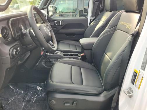 2025 Jeep Wrangler Rubicon 392