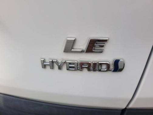 2022 Toyota RAV4 Hybrid LE