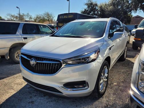 2021 Buick Enclave Essence