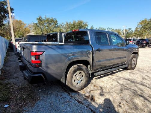 2022 Nissan Frontier S