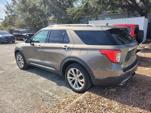 2021 Ford Explorer Platinum