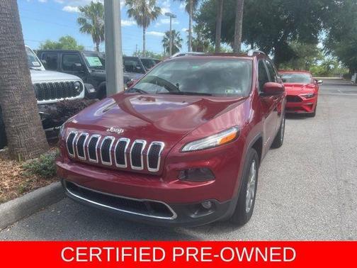 Deep Cherry Red Crystal Pearlcoat 2017 Jeep Cherokee Limited