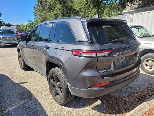 2024 Jeep Grand Cherokee Laredo