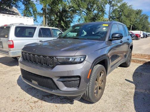 2024 Jeep Grand Cherokee Laredo