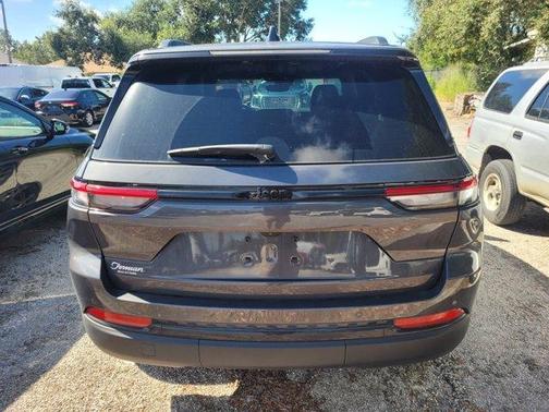 2024 Jeep Grand Cherokee Laredo