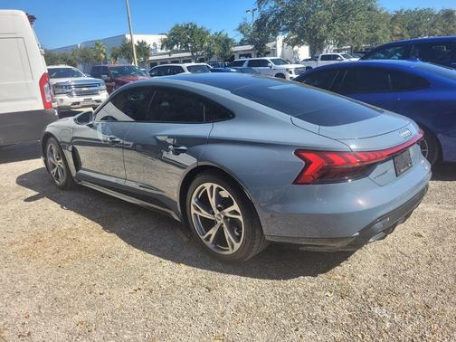 2022 Audi e-tron GT Prestige