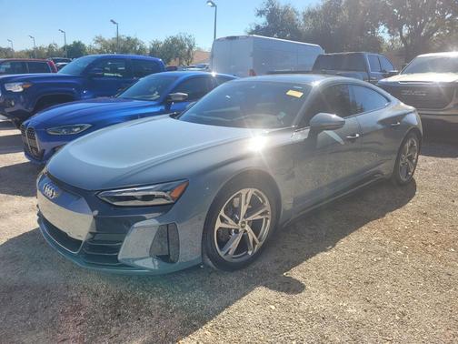 2022 Audi e-tron GT Prestige