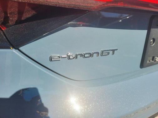 2022 Audi e-tron GT Prestige