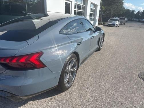 2022 Audi e-tron GT Prestige