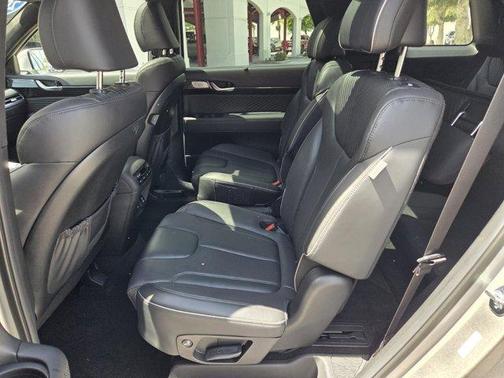 Silver 2024 Hyundai PALISADE Calligraphy