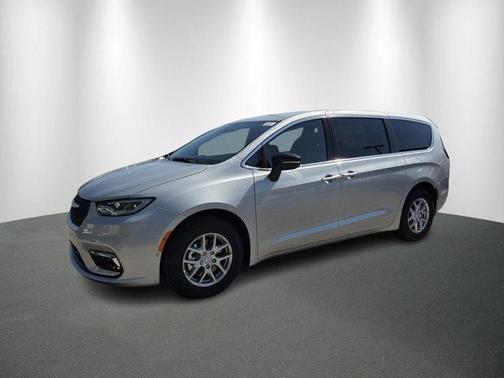 Silver Mist Clearcoat 2026 Chrysler Pacifica Select