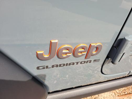 2025 Jeep Gladiator Mojave