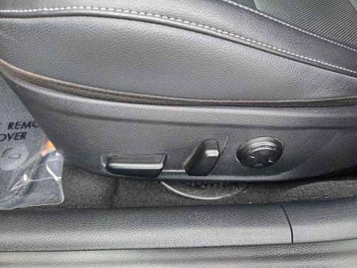 Ceramic Silver 2023 Kia Stinger GT-Line