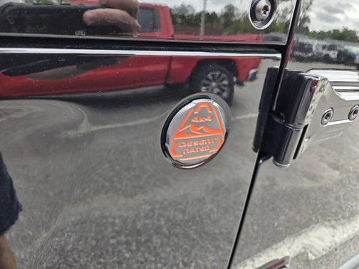 Black Clearcoat 2023 Jeep Gladiator Mojave