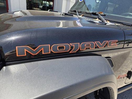 Black Clearcoat 2023 Jeep Gladiator Mojave
