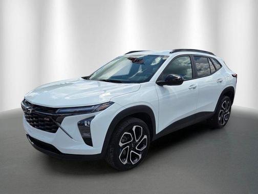 Summit White 2024 Chevrolet Trax 2RS