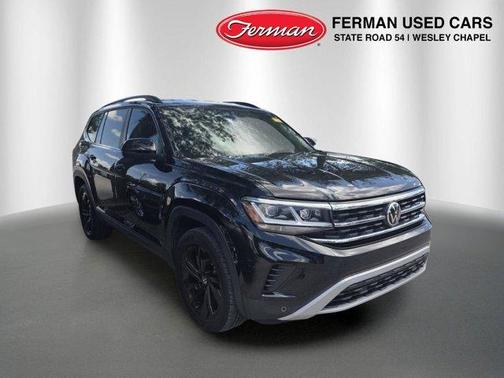 Deep Black Pearl Effect 2022 Volkswagen Atlas 3.6L SE w/Technology