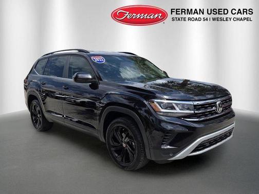 Deep Black Pearl Effect 2022 Volkswagen Atlas 3.6L SE w/Technology