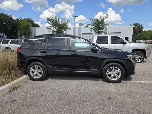 Ebony Twilight Metallic 2023 GMC Terrain SLE