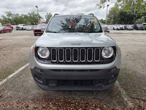 Glacier Metallic 2016 Jeep Renegade Latitude