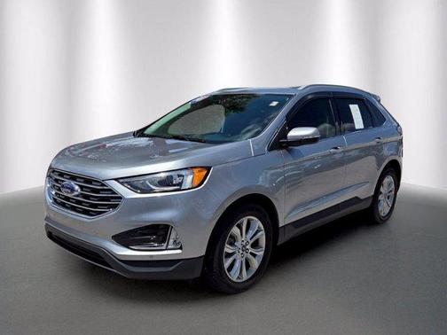 Silver Metallic 2021 Ford Edge Titanium