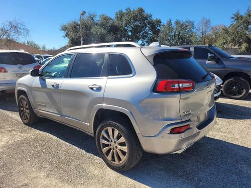 2016 Jeep Cherokee Overland